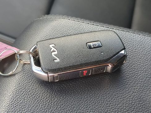 Used 2023 Kia Sportage EX AWD/4WD image 33