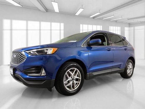 Used 2024 Ford Edge SEL w/ Convenience Package AWD/4WD image 2