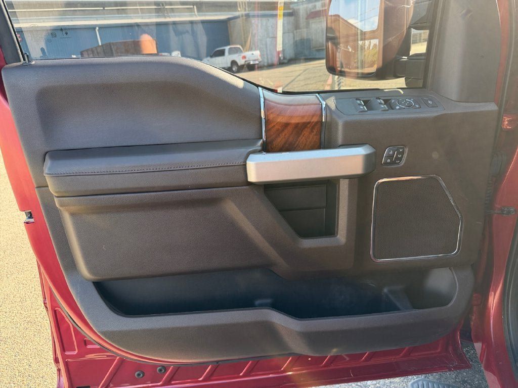 Used 2022 Ford F350 King Ranch w/ King Ranch Ultimate Package AWD/4WD image 21