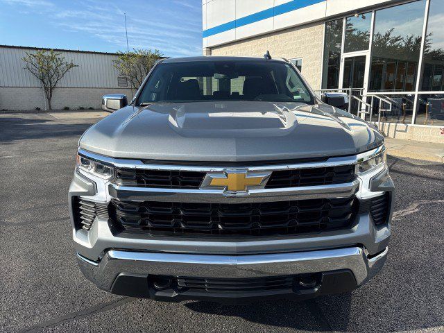 Used 2024 Chevrolet Silverado 1500 LT AWD/4WD image 9