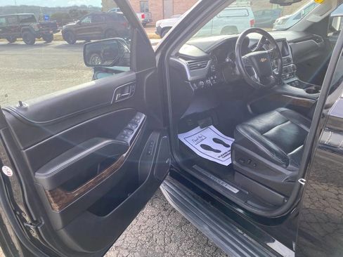 Used 2017 Chevrolet Tahoe LT image 9