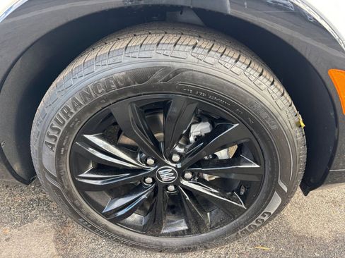 Used 2025 Buick Envista Sport Touring image 30