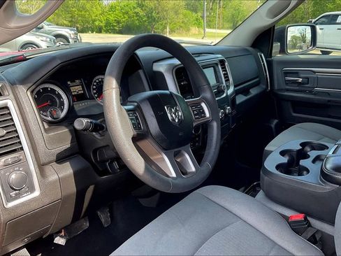 Used 2022 RAM 1500 Classic SLT AWD/4WD image 13