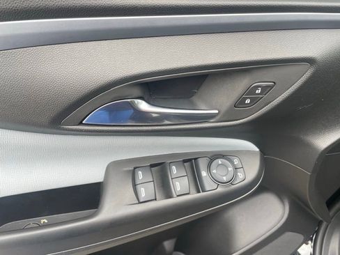 Used 2025 Buick Envista Preferred w/ Convenience I Package FWD image 12