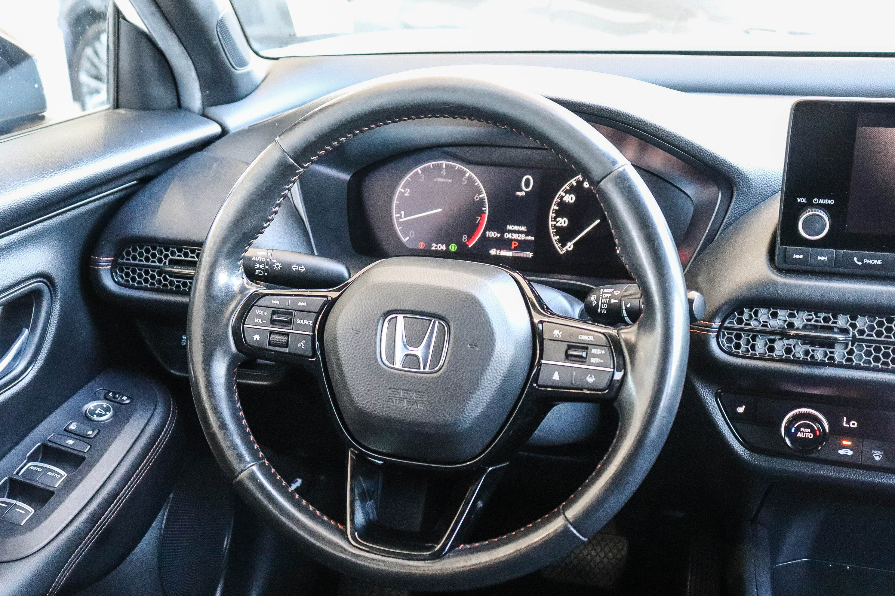 Certified 2025 Honda HR-V Sport image 18