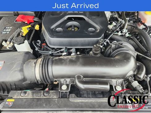 Used 2025 Jeep Wrangler Sport AWD/4WD image 40