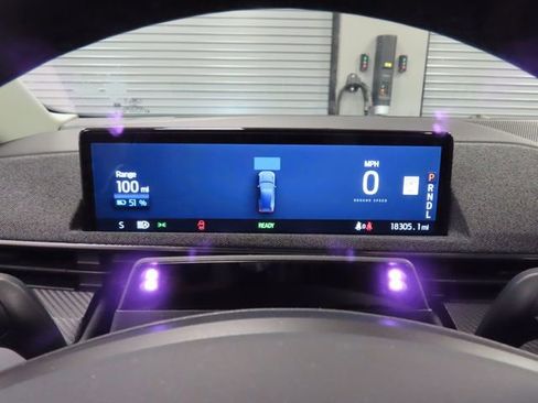 Used 2021 Ford Mustang Mach-E Premium image 22