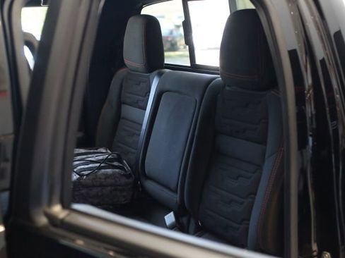 New 2025 Nissan Frontier PRO-4X w/ Pro Convenience Package image 18