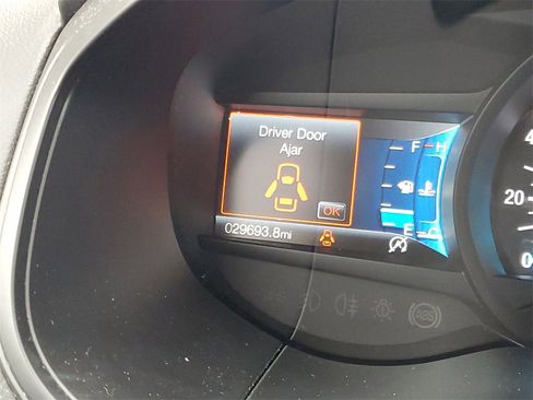 Used 2023 Ford Edge SEL w/ Convenience Package image 11