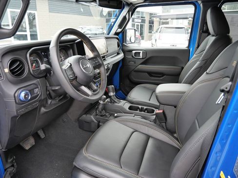 Used 2024 Jeep Wrangler Rubicon 392 image 28