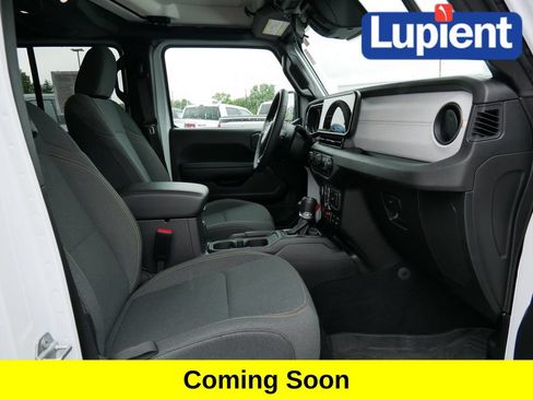 Used 2025 Jeep Wrangler Unlimited Sport AWD/4WD image 12