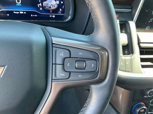 Used 2023 Chevrolet Suburban High Country w/ Premium Package 2 AWD/4WD image 13