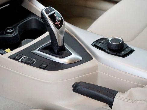 Used 2015 BMW 228i Coupe RWD image 17