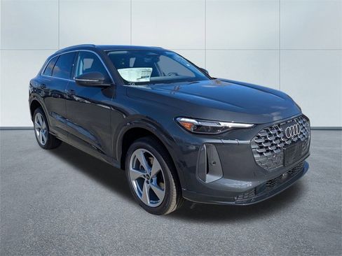 New 2025 Audi Q5 Premium Plus image 1