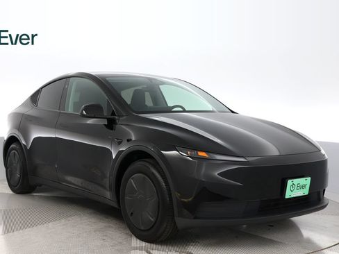Used 2026 Tesla Model Y 2WD image 12