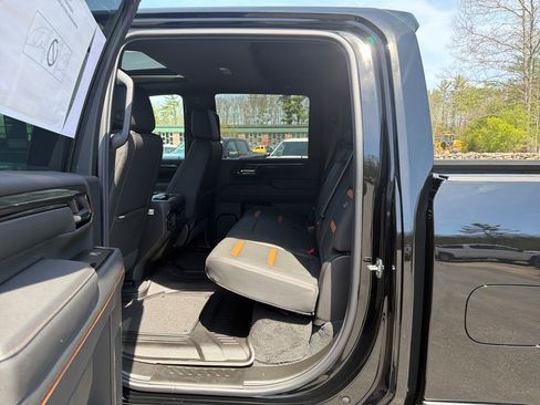 New 2026 GMC Sierra 2500 AT4 w/ AT4 Preferred Package AWD/4WD image 19