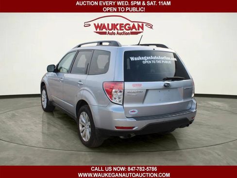 Used 2012 Subaru Forester 2.5X Premium w/ Popular Pkg 3 AWD/4WD image 4