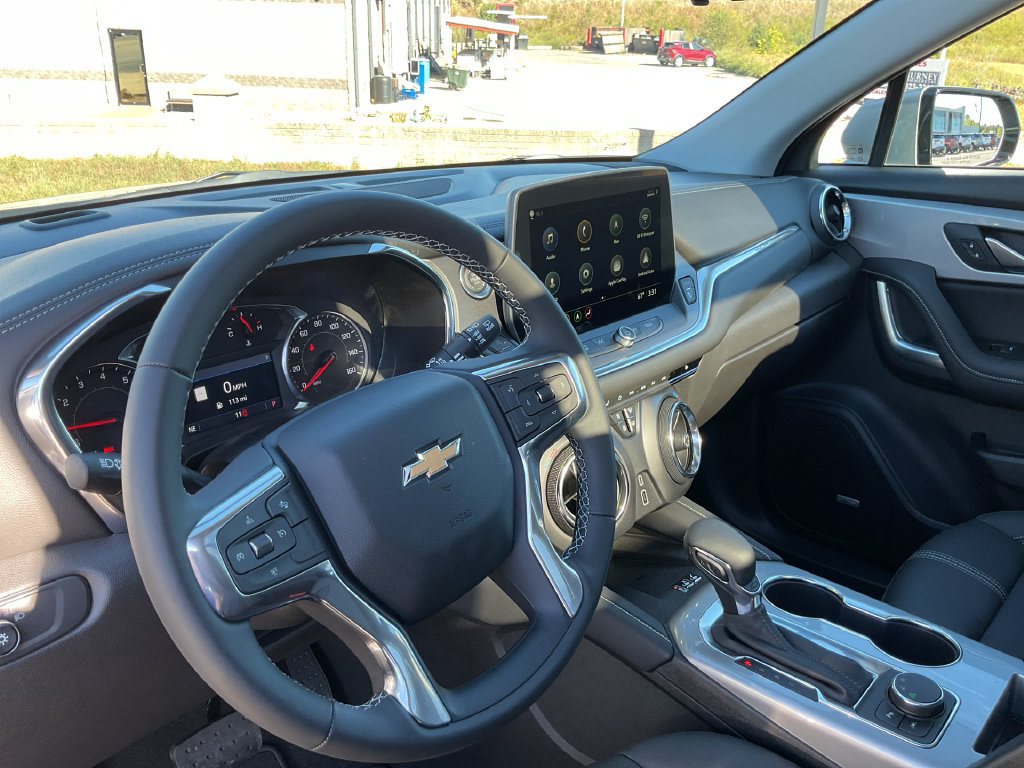 New 2026 Chevrolet Blazer LT w/ Sound & Technology Package FWD image 15