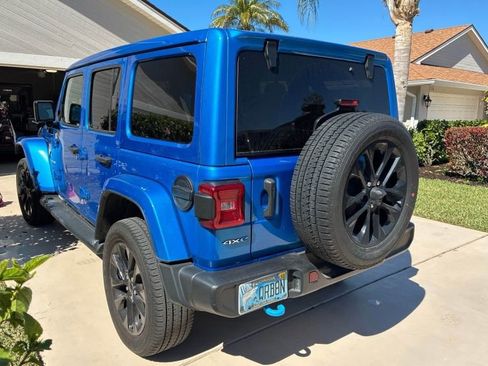 Used 2023 Jeep Wrangler Sahara 4xe image 4