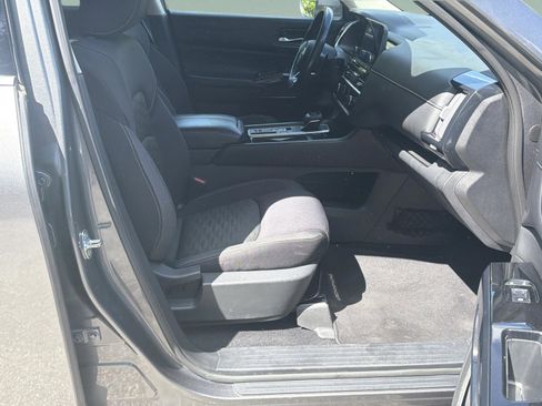 Used 2022 Nissan Pathfinder SV w/ SV Black Package FWD image 24