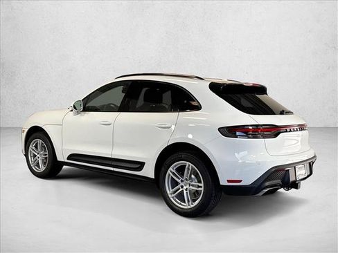 Used 2026 Porsche Macan AWD/4WD image 3
