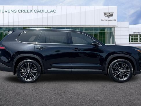 Used 2025 Toyota Grand Highlander AWD Hybrid image 2