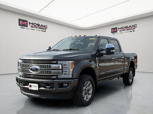 Used 2018 Ford F350 Platinum w/ Platinum Ultimate Package image 3