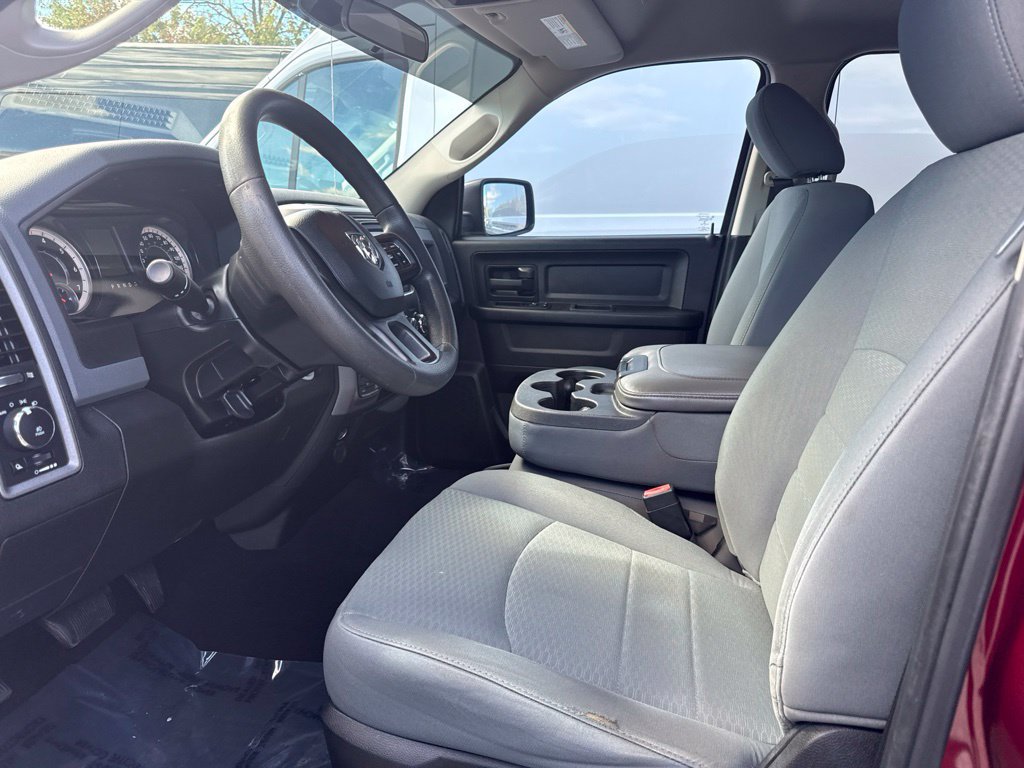 Used 2019 RAM 1500 Express w/ Express Value Package AWD/4WD image 3