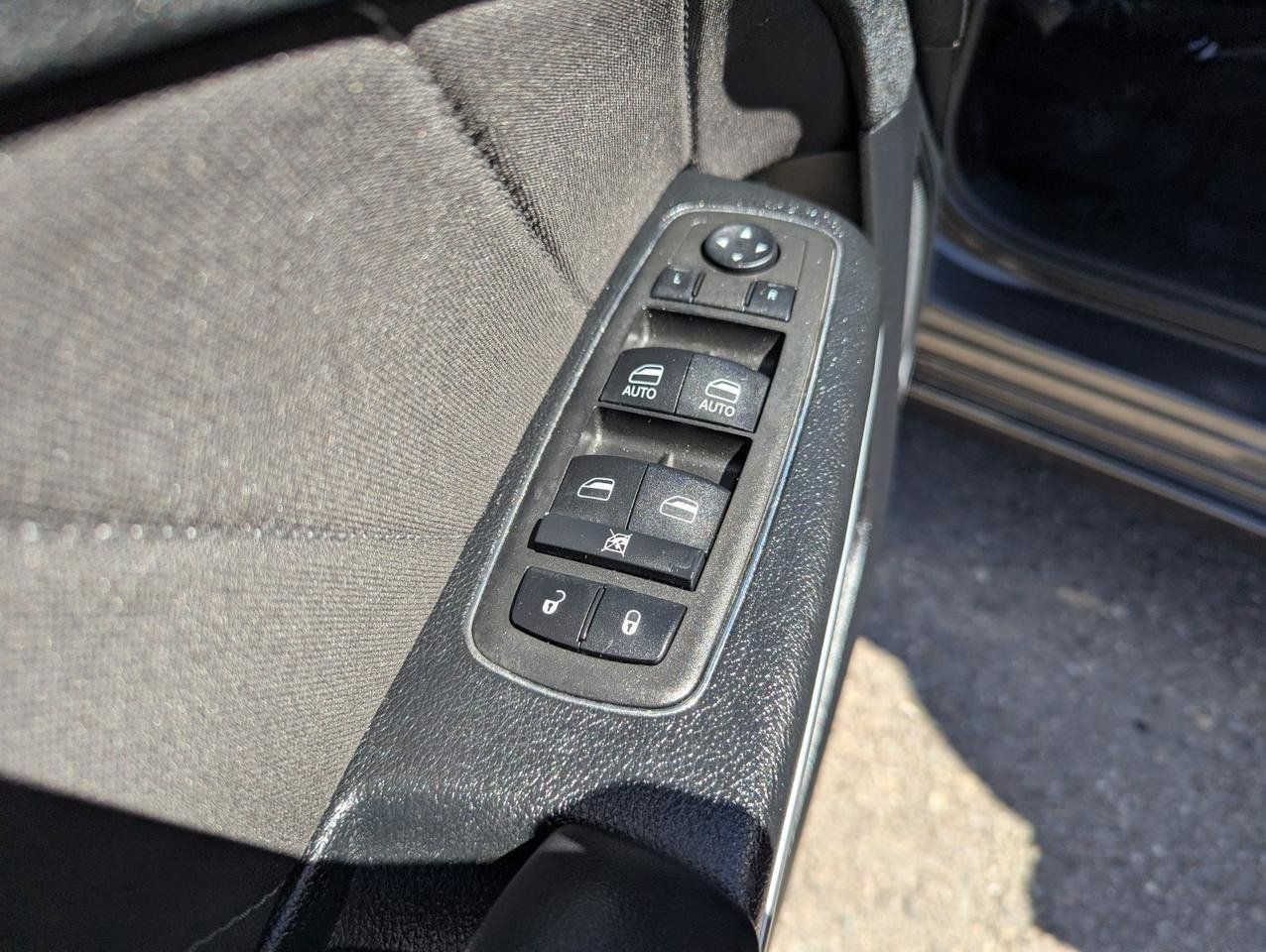 Used 2023 Dodge Charger SXT RWD image 10