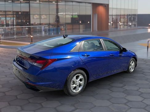 Used 2023 Hyundai Elantra SE FWD image 12