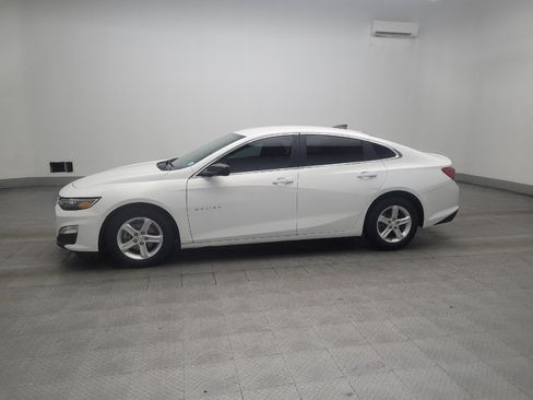 Used 2020 Chevrolet Malibu LS FWD image 2