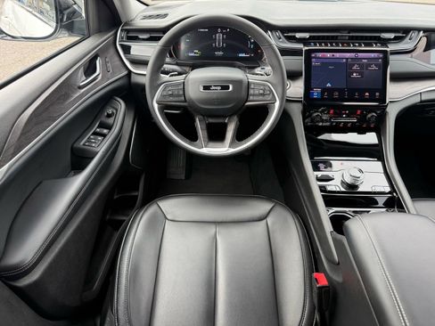 Used 2023 Jeep Grand Cherokee 4WD 4xe image 33