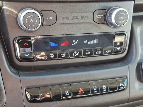 Used 2025 RAM ProMaster 2500 w/ Premium Convenience Group FWD image 15