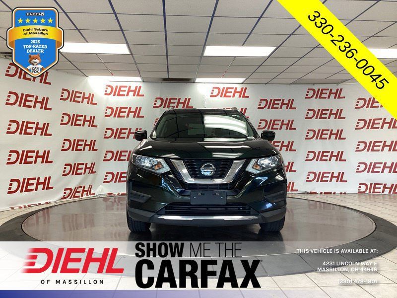Used 2018 Nissan Rogue SV AWD/4WD image 2
