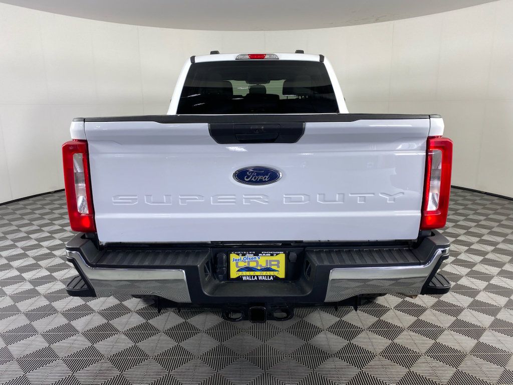 Used 2023 Ford F250 XLT AWD/4WD image 11