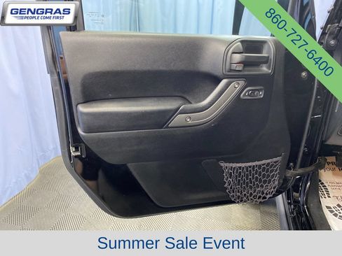 Used 2017 Jeep Wrangler Sport AWD/4WD image 13
