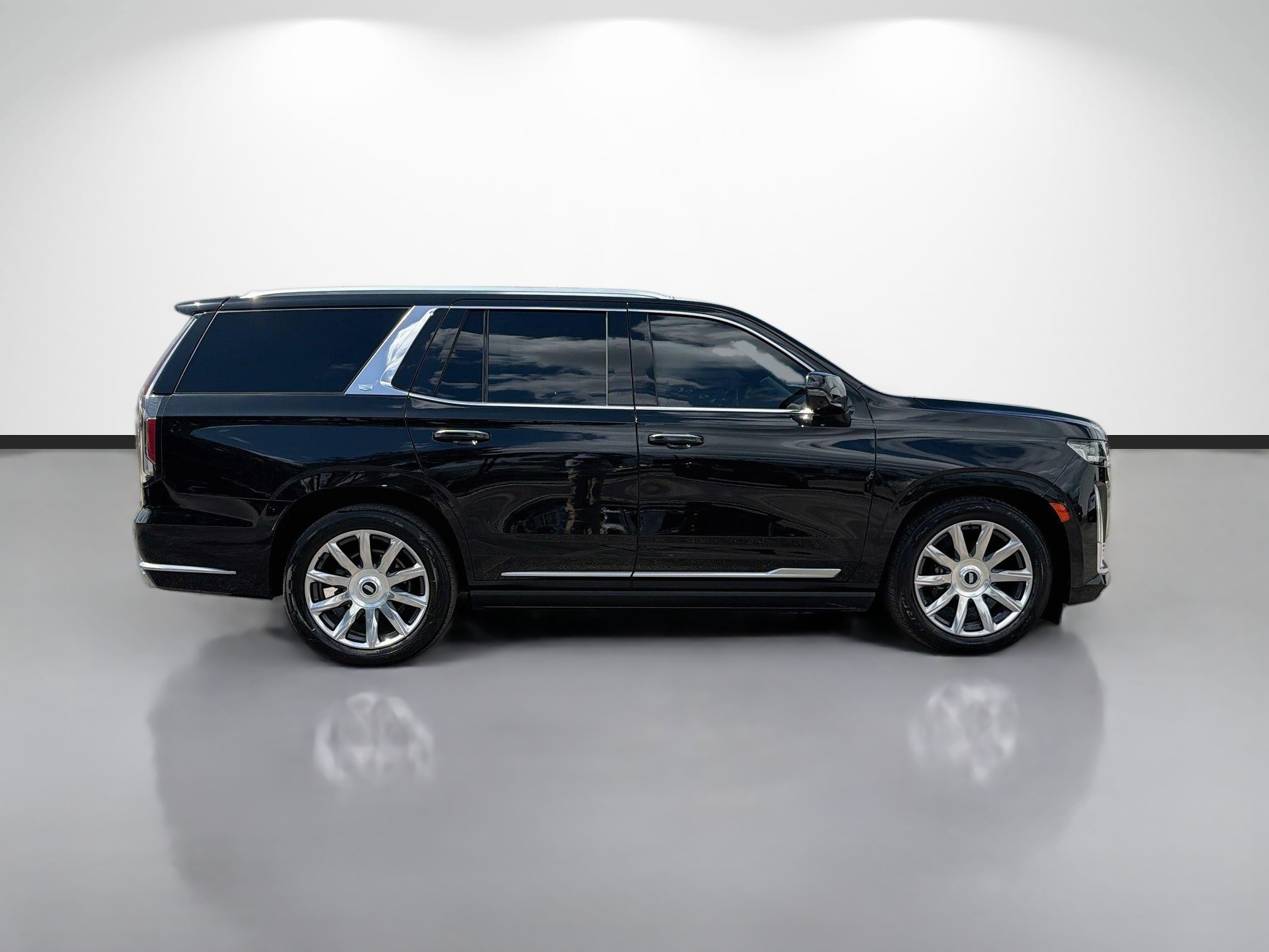 Used 2022 Cadillac Escalade Premium Luxury Platinum AWD/4WD image 2
