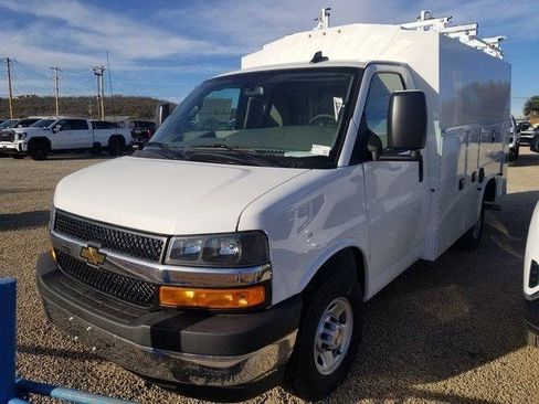 New 2025 Chevrolet Express 3500 w/ Power Convenience Package image 2