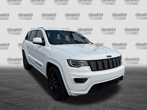 Used 2020 Jeep Grand Cherokee Altitude image 5