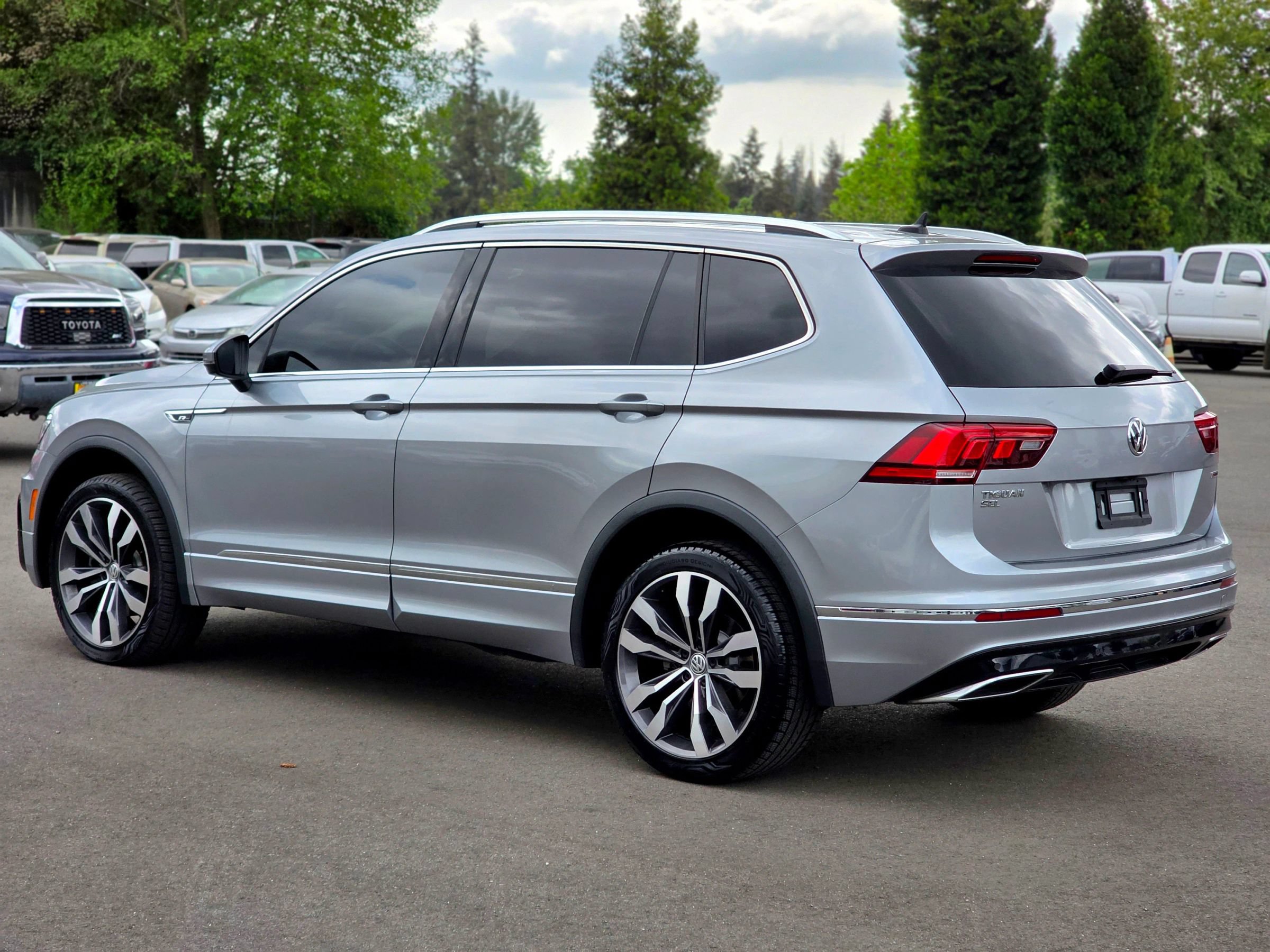 Used 2021 Volkswagen Tiguan SEL Premium R-Line AWD/4WD image 5