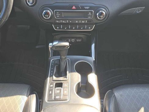 Used 2019 Kia Sorento SX image 13