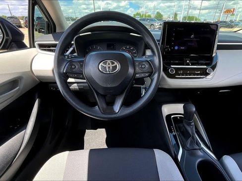 Used 2024 Toyota Corolla LE image 6