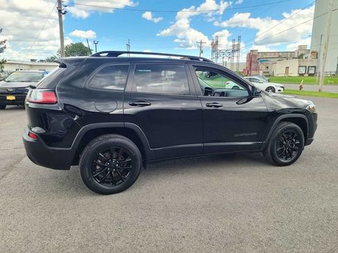 Used 2023 Jeep Cherokee Altitude Lux AWD/4WD image 6