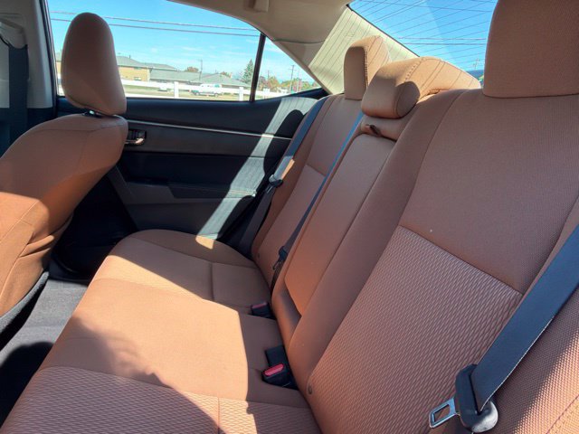 Used 2016 Toyota Corolla LE FWD image 18