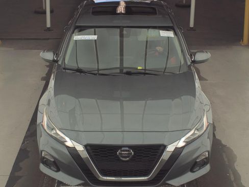 Used 2019 Nissan Altima 2.5 SL FWD image 2