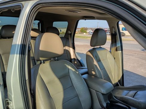 Used 2005 Ford Escape Limited image 19