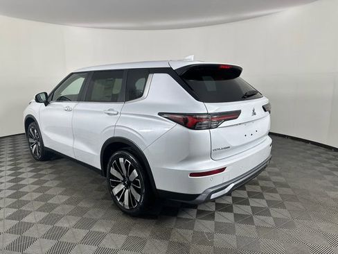 New 2026 Mitsubishi Outlander SE AWD/4WD image 4