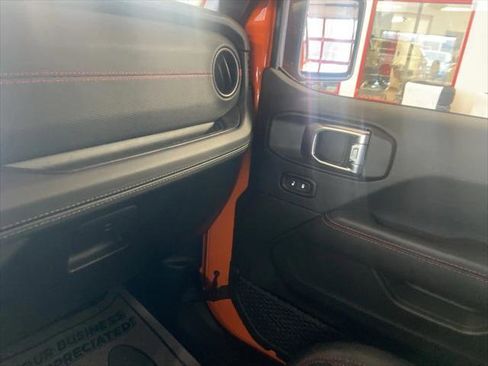 Certified 2025 Jeep Wrangler Unlimited Rubicon image 33