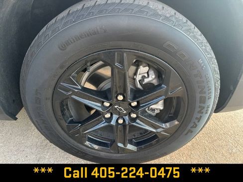 Used 2025 Chevrolet Blazer LT w/ Midnight/Sport Edition FWD image 11