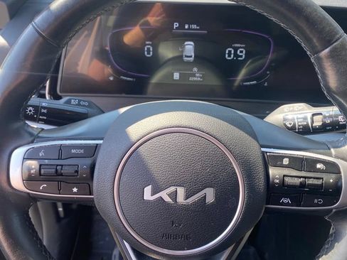 Used 2023 Kia Sportage EX AWD/4WD image 5